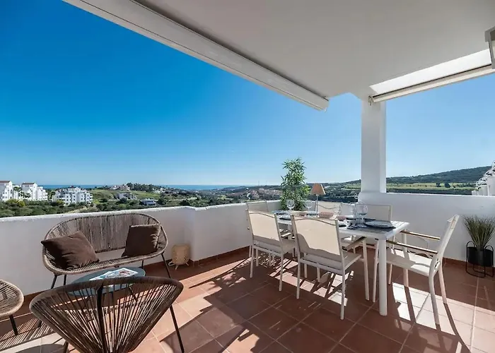 Valle Terrace With Golf And Mediterranean View شقة إِستيبونا