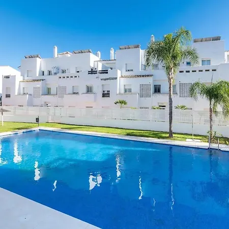 דירה Valle Terrace With Golf And Mediterranean View אסטפונה